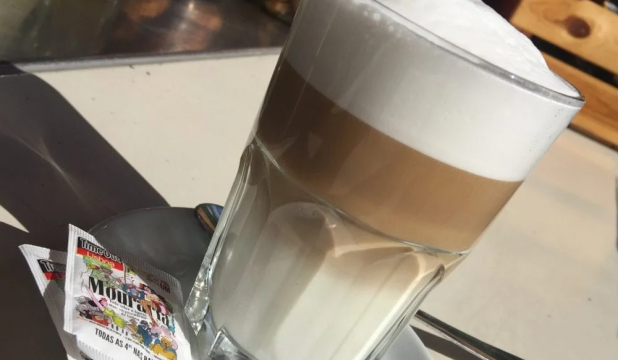 A Coffee and a Pastel De Nata